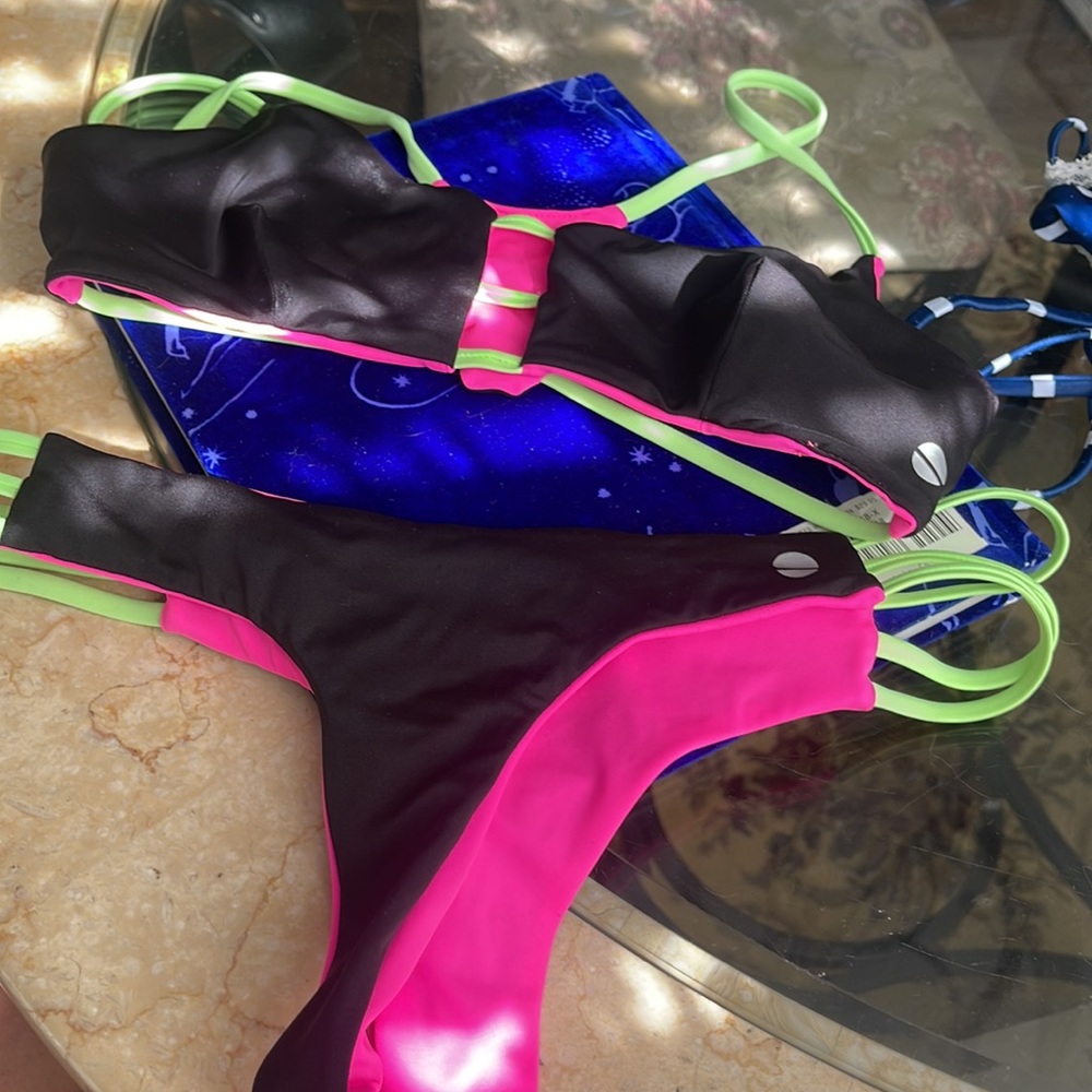 Reversible thong bikini - Picture 2 of 2